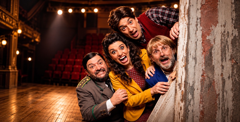 Crítica de Berlín Berlín en Buenos Aires: una comedia destacada por su humor, ritmo escénico y el trabajo colectivo de su elenco, con Pablo Geretto. Diario digital de Buenos Aires