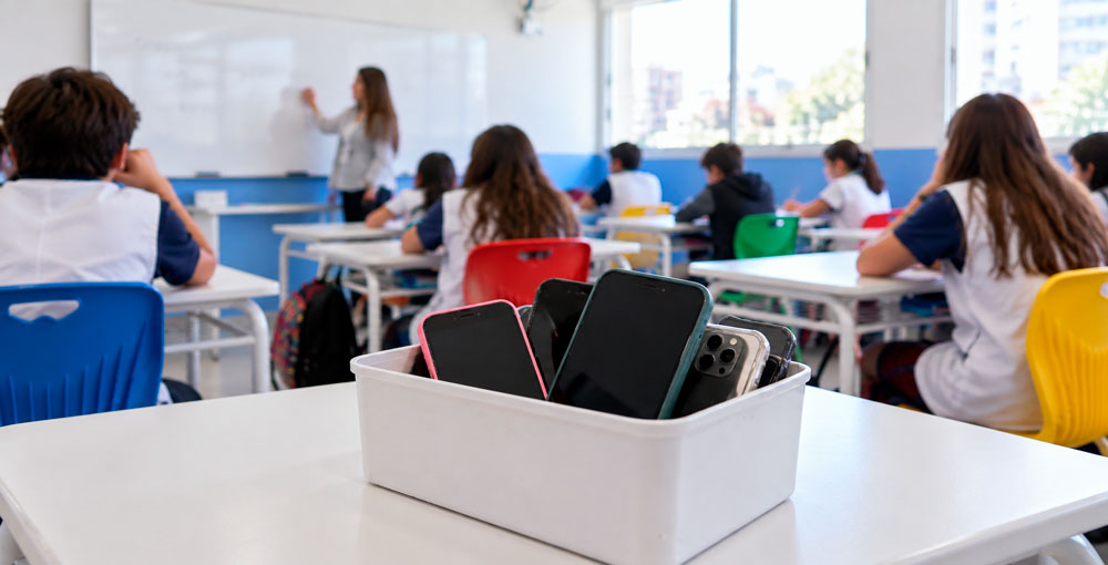 Escuelas y aulas libres de celulares