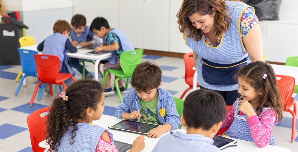Inscripción escolar 2027 en la Ciudad de Buenos Aires: fechas de preinscripción, control documental, asignación de vacantes y sedes de atención presencial.
