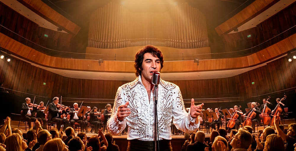 Sandro vuelve a brillar en un concierto gratuito en el Palacio Libertad
